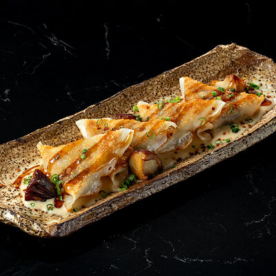 Гедза с креветкой и говядиной в Tsunami Sushi & Cocktails по цене 1350 ₽