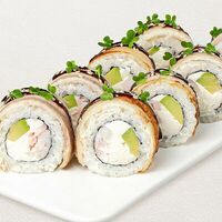 Ролл Филадельфия в угре с тигровой креветкой в Суши Wok