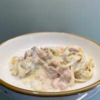 Паста с лососемв Piccola Pizza