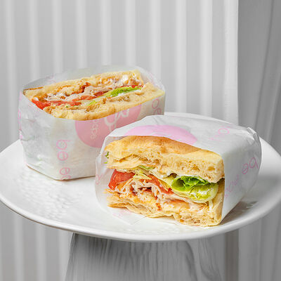 Сэндвич с пастрами из курицы и беконом в Изикофе по цене 560 ₽