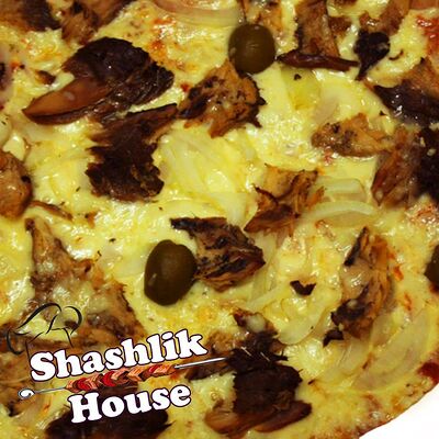 Пицца с тунцом в Shashlik House по цене 629 ₽