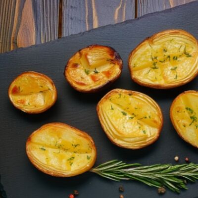 Картофель на углях в Дворец шашлыков по цене 250 ₽