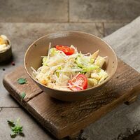 Салат Цезарь с курицей в Пять Основ