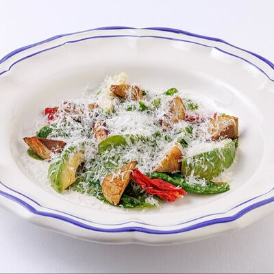 Салат с козьим сыром в Mela по цене 960 ₽