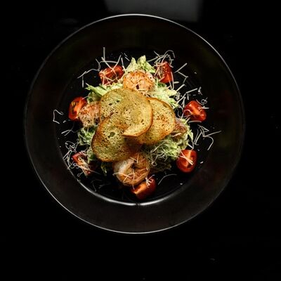 Цезарь с креветкой в Высота по цене 325 ₽