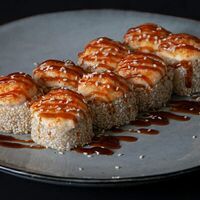 Запеченный ролл с крабом в Рисовый дракон