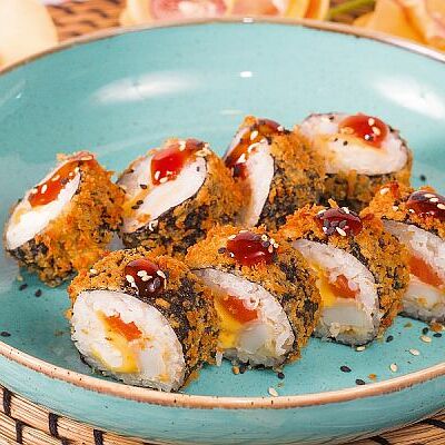 Ролл Сяке Ика в Луиджи & Тосё по цене 329