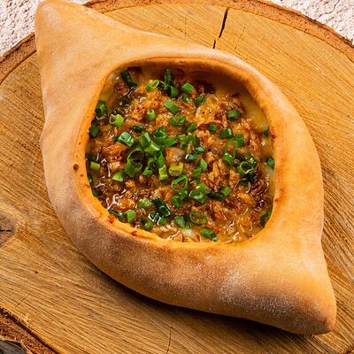 Хачапури лодочка с грибами в Омар Хайям Европа и Азия по цене 450 ₽