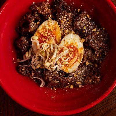 Лапша гюдонв Рамен с уткой по цене 950 ₽