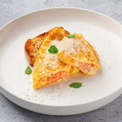 Омлет с копченым лососем и сливочным сыром в Osteria Mario по цене 650 ₽