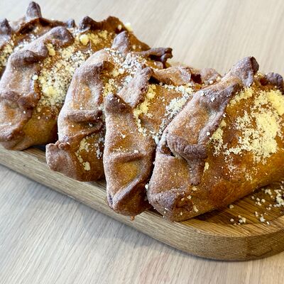 Пирожок гречневый с яблоком в Панда по цене 90 ₽