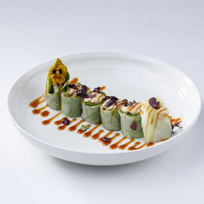 Лосось спринг-ролл в Pascucci cafe по цене 495 ₽