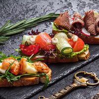 Ассорти брускетт в Cernovar