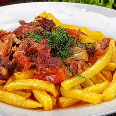 Бефстроганов с картошкой фри в Чудо Плов по цене 905 ₽