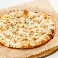 Хачапури с сыром дорблю, медом и грушейв Бублик