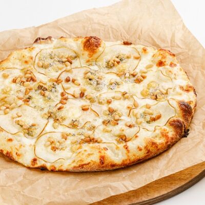 Хачапури с сыром дорблю, медом и грушейв Бублик по цене 580 ₽