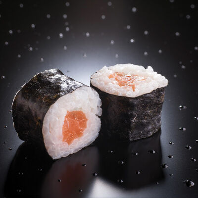 Сяке хосомаки в Sushi & More по цене 180 ₽