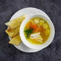 Куриный суп с фокачча в Остерия Il Massimo