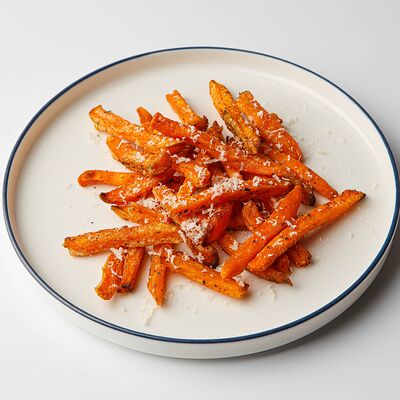 Запеченный батат, пармезанв Avo kitchen & bar по цене 550 ₽