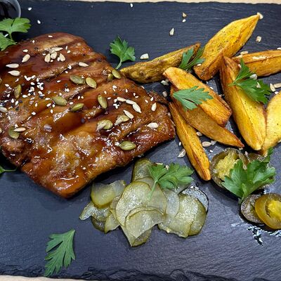 Томленые свиные ребра барбекю в Bistro 113 по цене 850 ₽