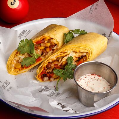 Буррито с цыпленкомв Дранки паб по цене 660 ₽