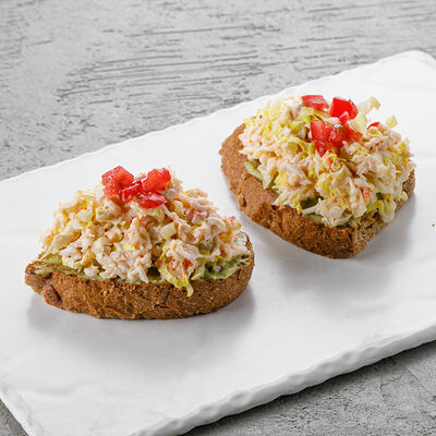 Брускетта с камчатским крабом в Волга-Волга по цене 990 ₽