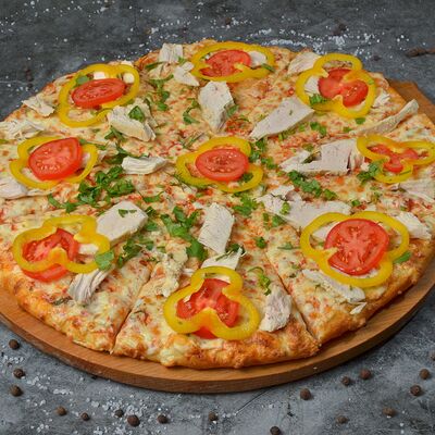 Пицца куриная в Шашлычный дворик по цене 1067 ₽