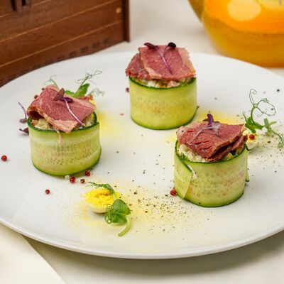 Оливье с пастрами из говядины в Абрамовъ по цене 1090 ₽