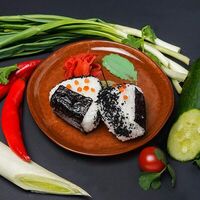 Онигири Лосось Терияки в Chudo - Ресторан азиатской кухни