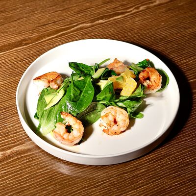 Цитрусовый салат с креветками, авокадо, апельсином и шпинатомв Пьяцца по цене 790 ₽