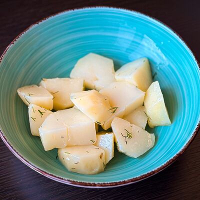 Отварной картофель с зеленью в Навруз по цене 180 ₽