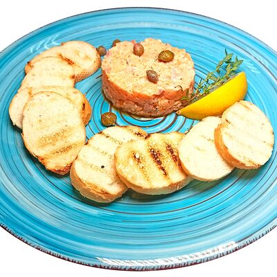 Тартар из лосося в Tempo Della Pizza по цене 540 ₽