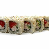 Ролл с копченой курицей в Эби Суши