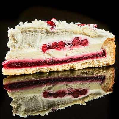 Торт Брусника с кремом в WokPho по цене 150