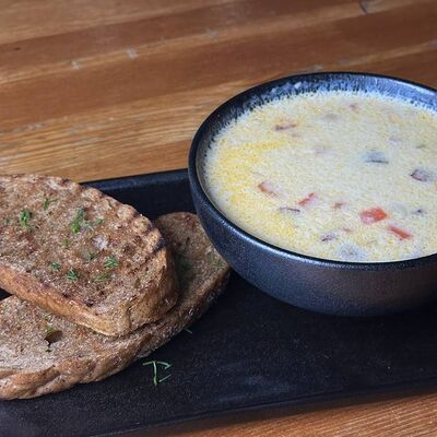 Картофельный суп с копченостямив Гриль-бар Бегемот и мышь по цене 585 ₽