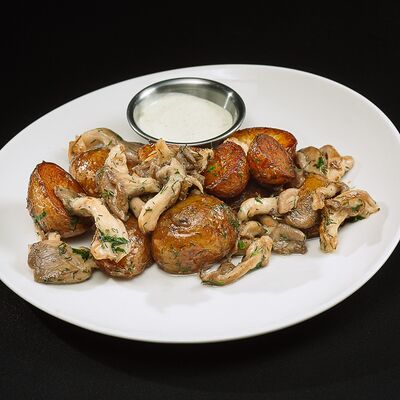 Гриб да картошка в Harats Pub по цене 403 ₽