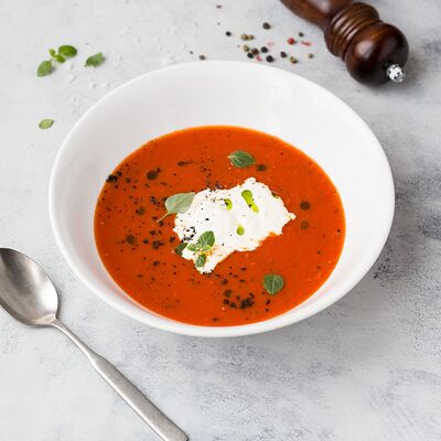 Томатный суп с сыром буратта в Zest Coffee & Wine по цене 610 ₽