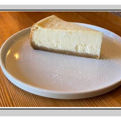 Чизкейк Нью-Йорк в Тревеллерс кофе по цене 379 ₽