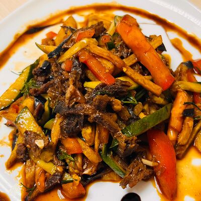 Мясной салат в Чайхана Файзабад по цене 589 ₽