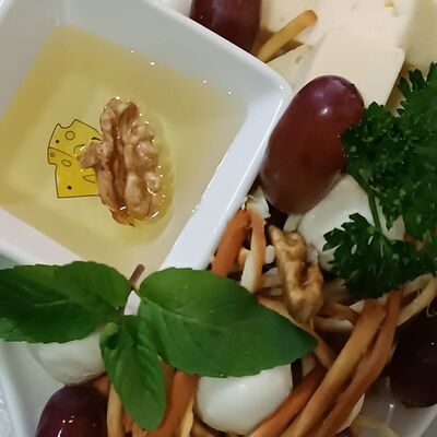 Сыры для удовольствия из 3 видов сыра в Парк Lunch по цене 490 ₽