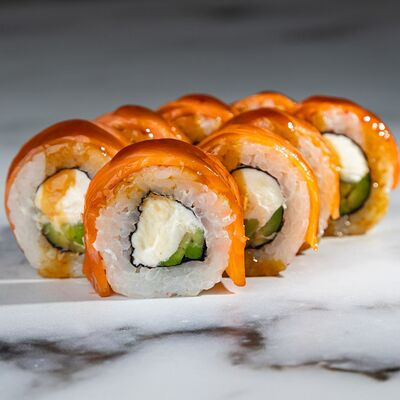 Ролл Запеченная фила в Pizza & Roll по цене 870 ₽