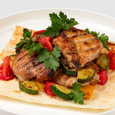 Куриные бёдрышки на гриле в VASILCHUKI ресторан по цене 770 ₽