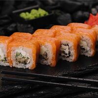 Ролл Филадельфия с мидиями в SUSHI TESTO