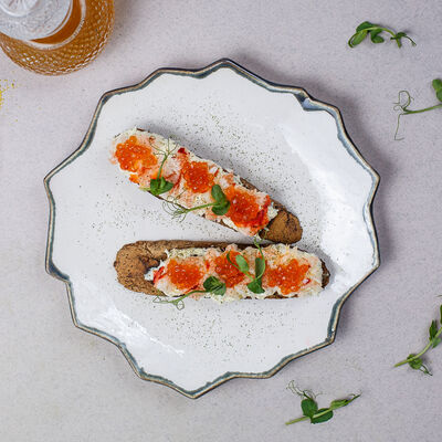Брускетты с крабом и красной икрой в Chateau Vintage по цене 590 ₽