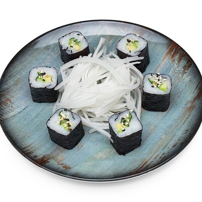 Маки с огурцом и авокадо в Мега ролл по цене 240 ₽