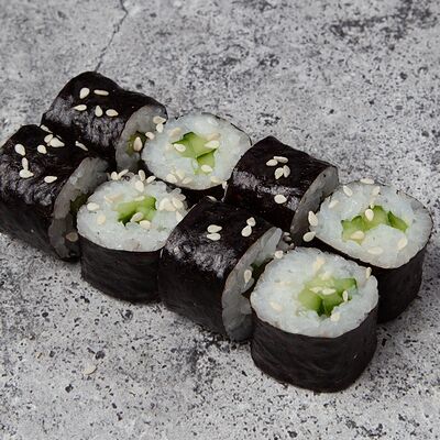 Маки Огурец в Yoshi sushi по цене 210 ₽