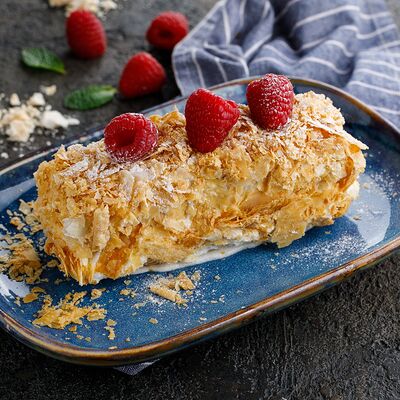 Наполеон с малиной в ЛарисуВаннуХочу по цене 390