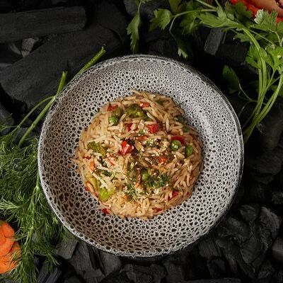 Рис с овощами в Гвозди по цене 220 ₽