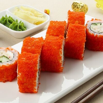 Калифорния лайт ролл в Kushi-Sushi по цене 460 ₽