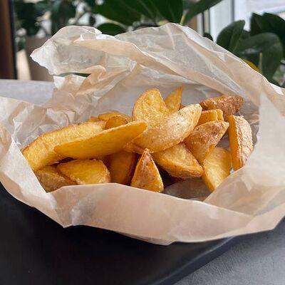 Картофель по-деревенски большой в Moyo по цене 195 ₽